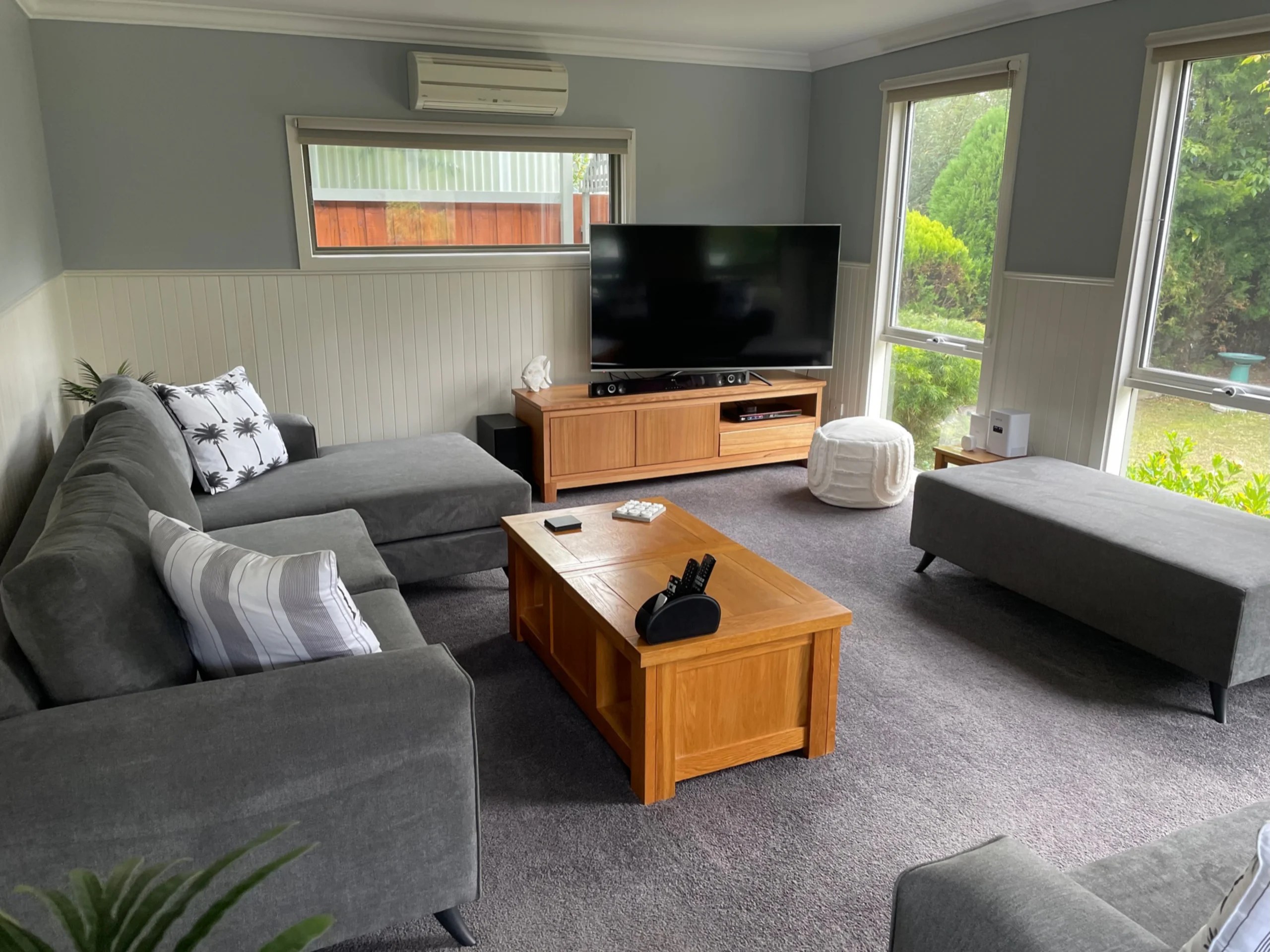Lounge TV